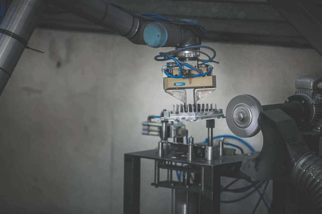 Robotic post-casting operation at RIVIMETAL